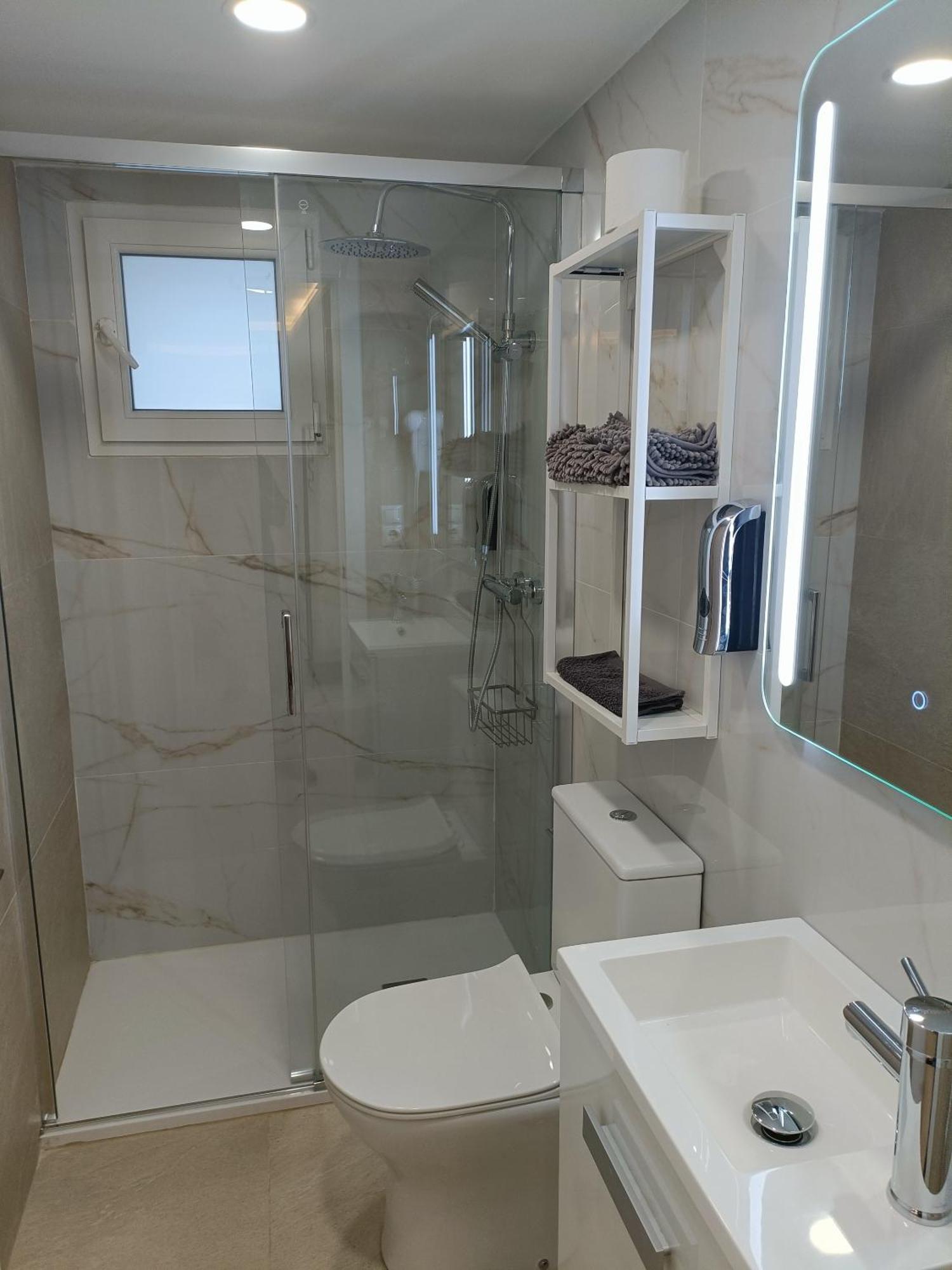Oillan11 - 5 Apartment Malaga